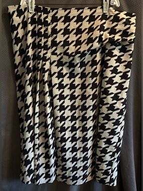 Eloquii Houndstooth Women’s Plus Size Draped Midi Skirt, Black & Cream; Size 22